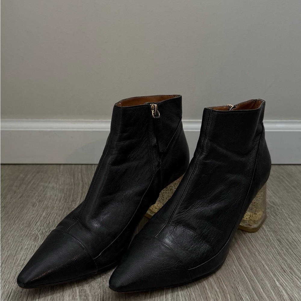 Elegant Black Ankle Boots with Clear Heel